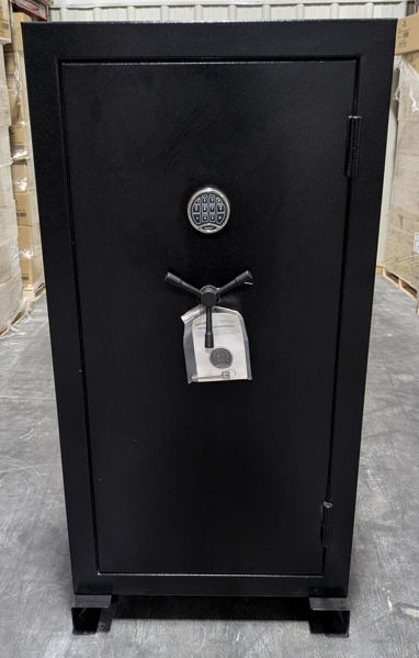 Picture of Sample 24-Gun Single Door Premium Square-lok Safe (appointment required)